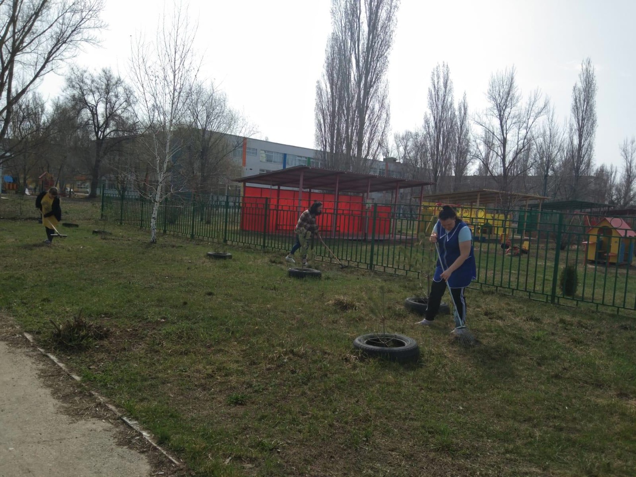 Череда субботников, в рамках месячника по благоустройству, продолжается..